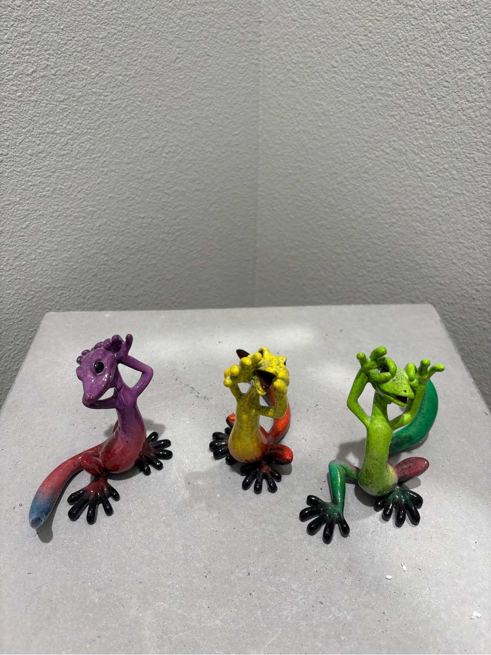Colorful Resin Gecko Figurine - Assorted Purple, Yellow & Green - Unbranded
